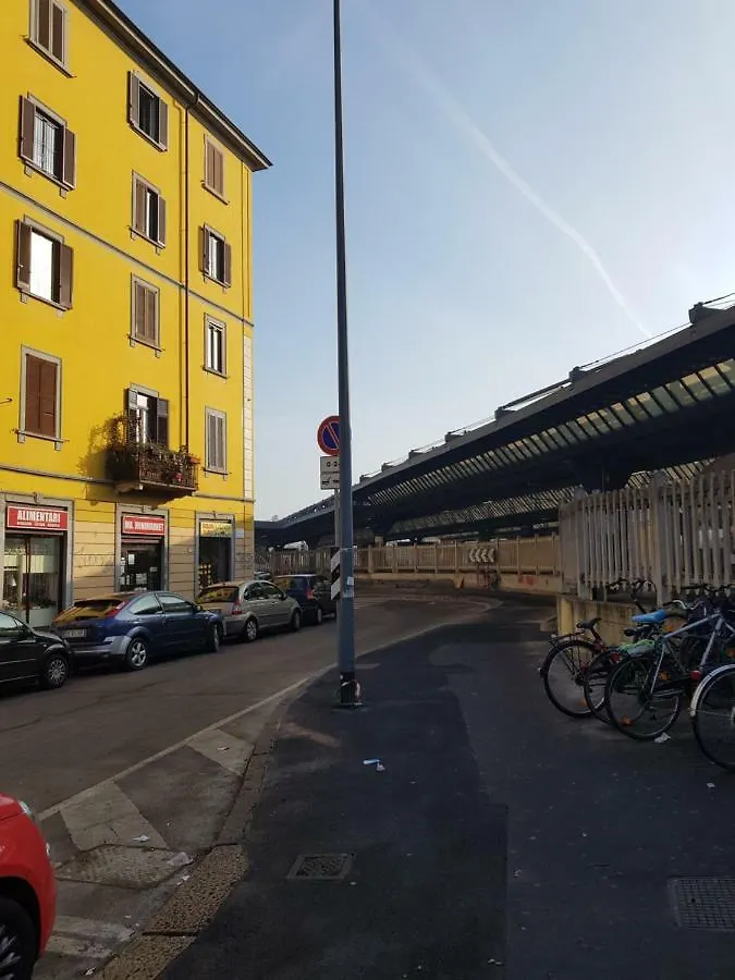 Suite In Milano Certosa Station Apartment